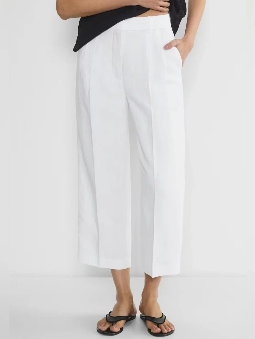 Aritzia The Effortless Pant Cropped CruiseLinen